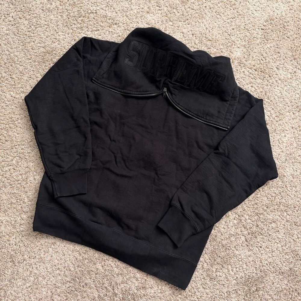 Supreme Men's Black Hoodie